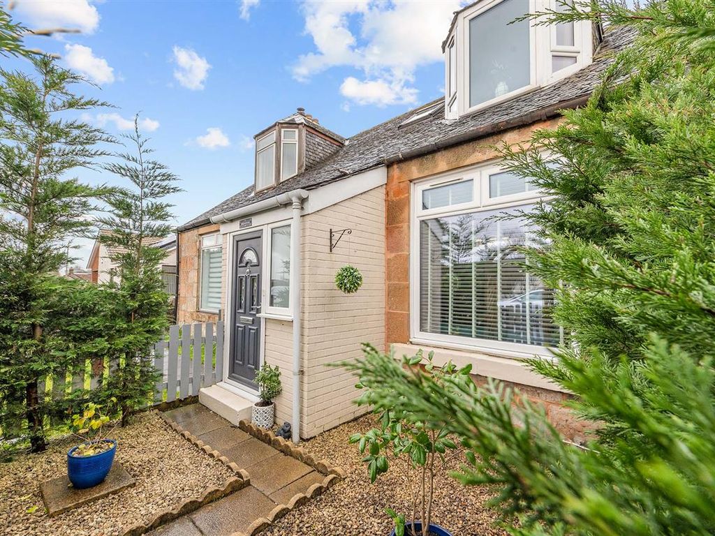 3 bed terraced house for sale in Glasgow Road, Longcroft, Bonnybridge