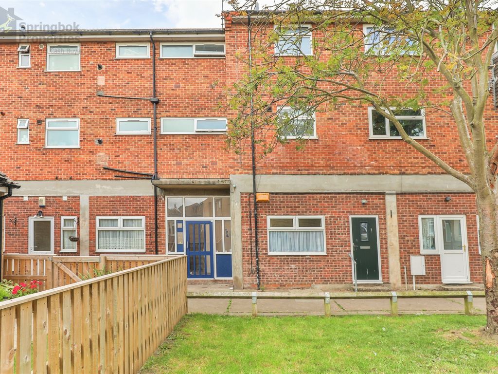 3 bed flat for sale in Queen Street, Filey, North Yorkshire YO14 Zoopla