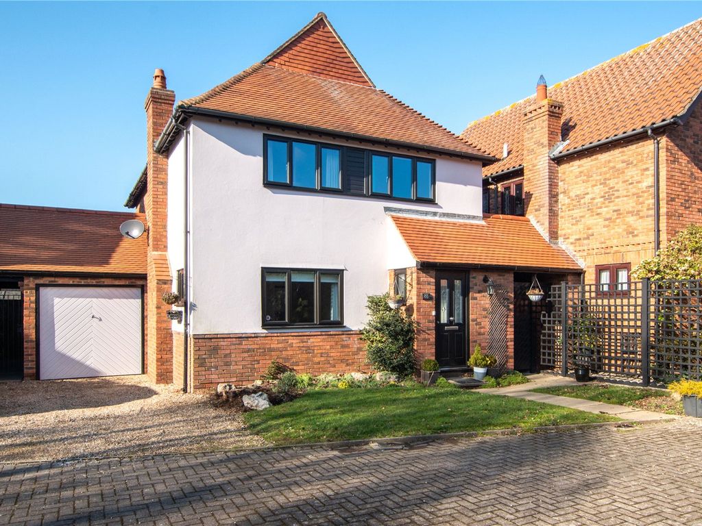4 bed linkdetached house for sale in Coopersale Common, Coopersale