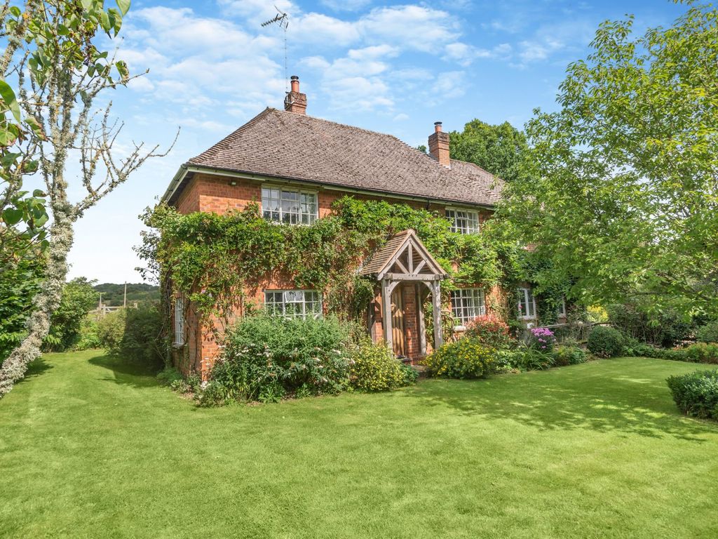 3 bed detached house for sale in Well Lane, Bentworth, Alton, Hampshire