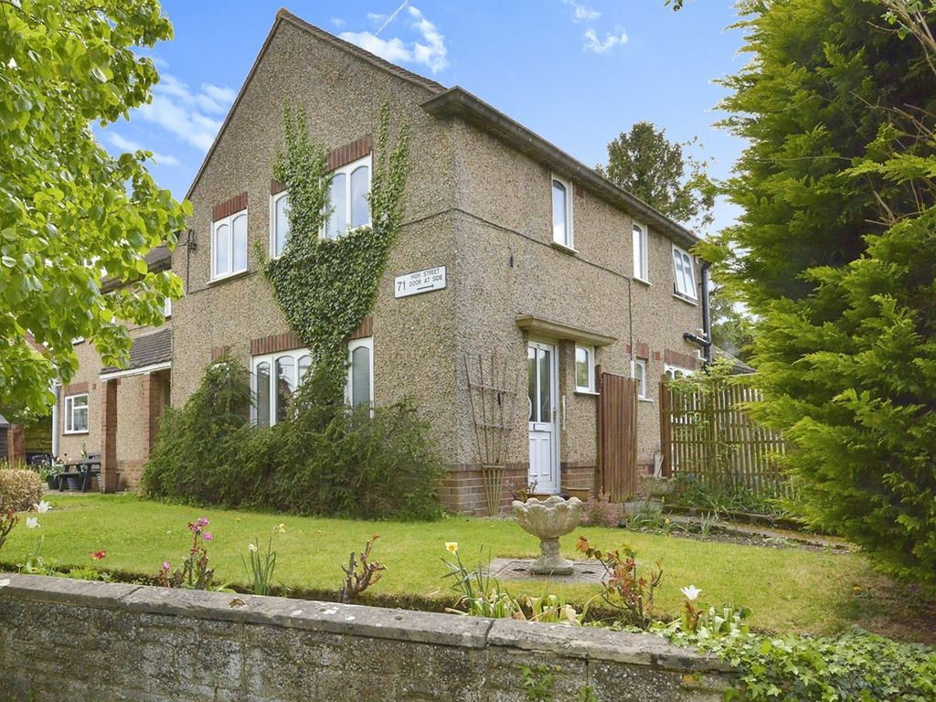 3 bed semidetached house for sale in High Street, Potterspury