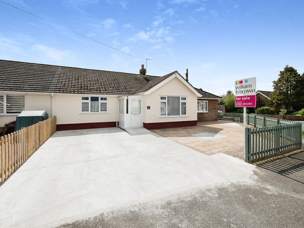 3 bed semidetached bungalow for sale in Chandos Drive, Martlesham