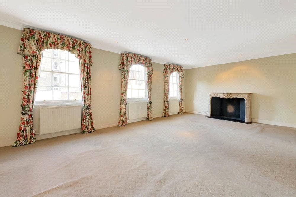 Cadogan Lane, London SW1X  