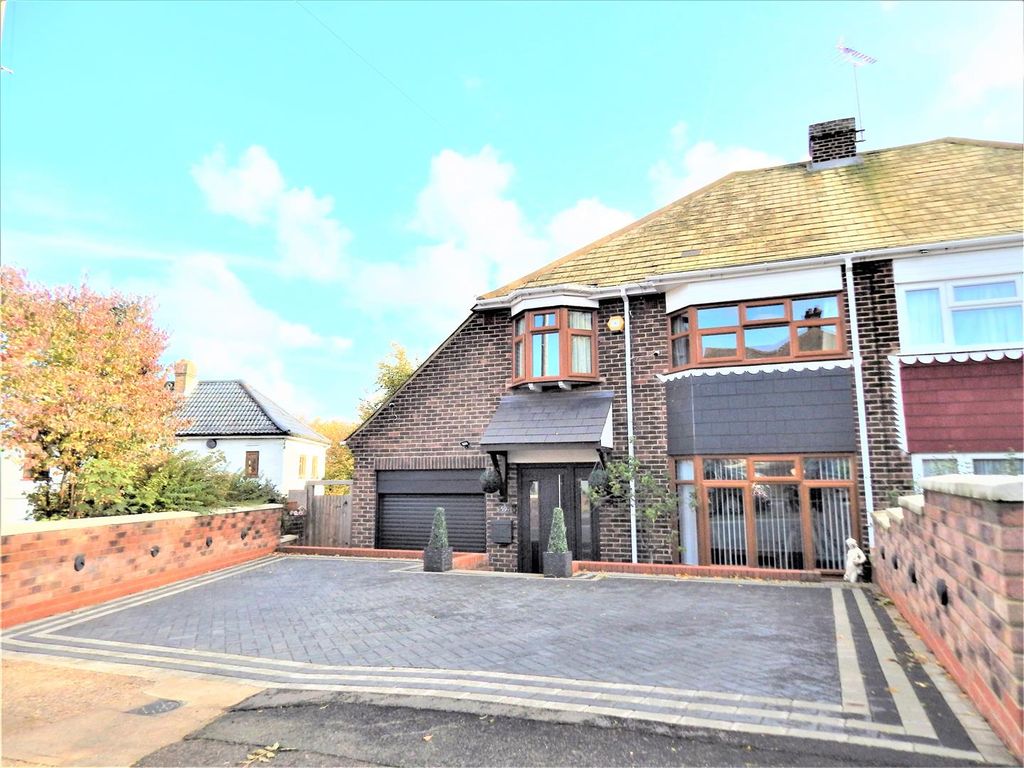 4 bed semidetached house for sale in The Ridgeway, Chatham ME4 Zoopla
