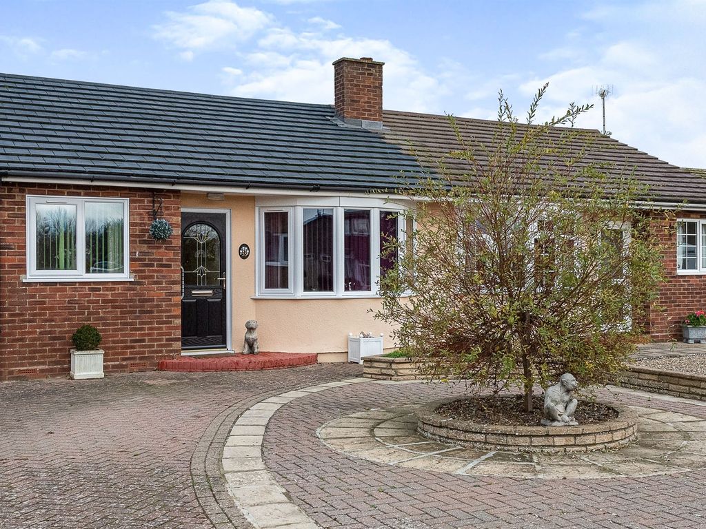 2 bed semidetached bungalow for sale in Maple Road, Stowupland
