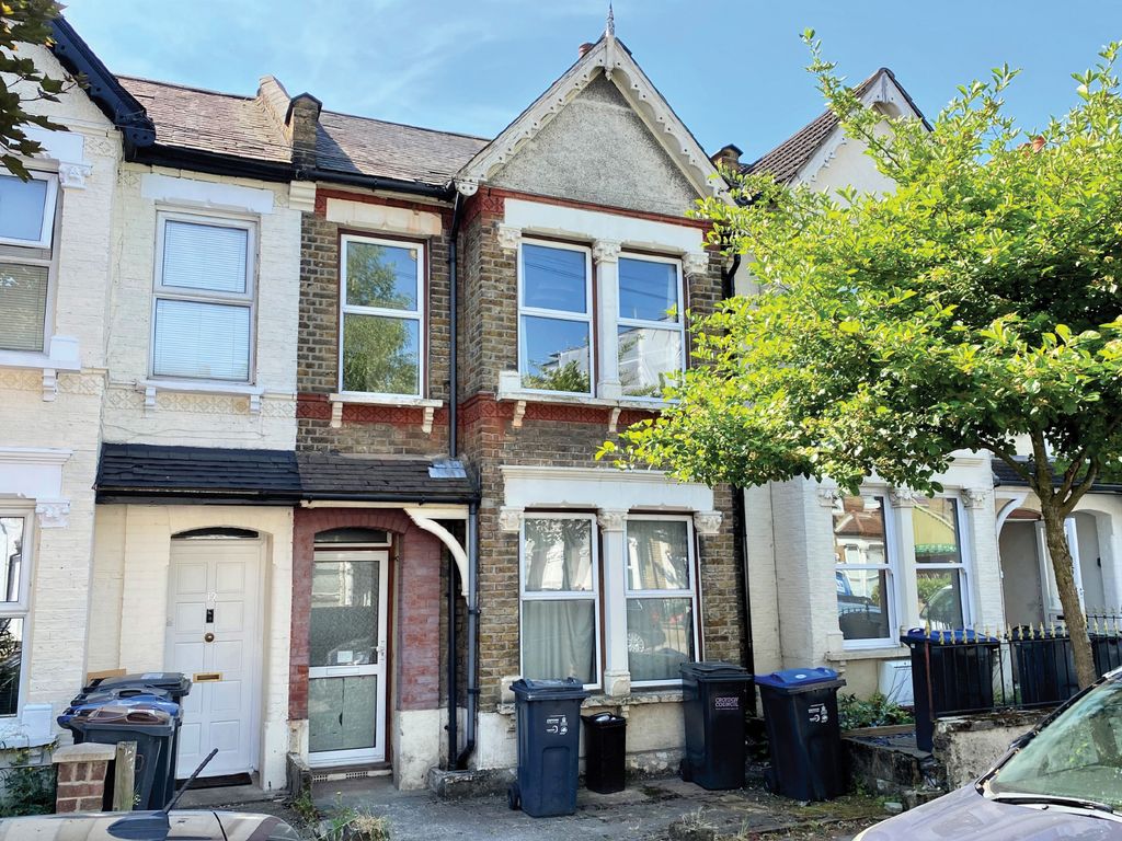 3 bed terraced house for sale in Ferndale Road, London SE25 Zoopla
