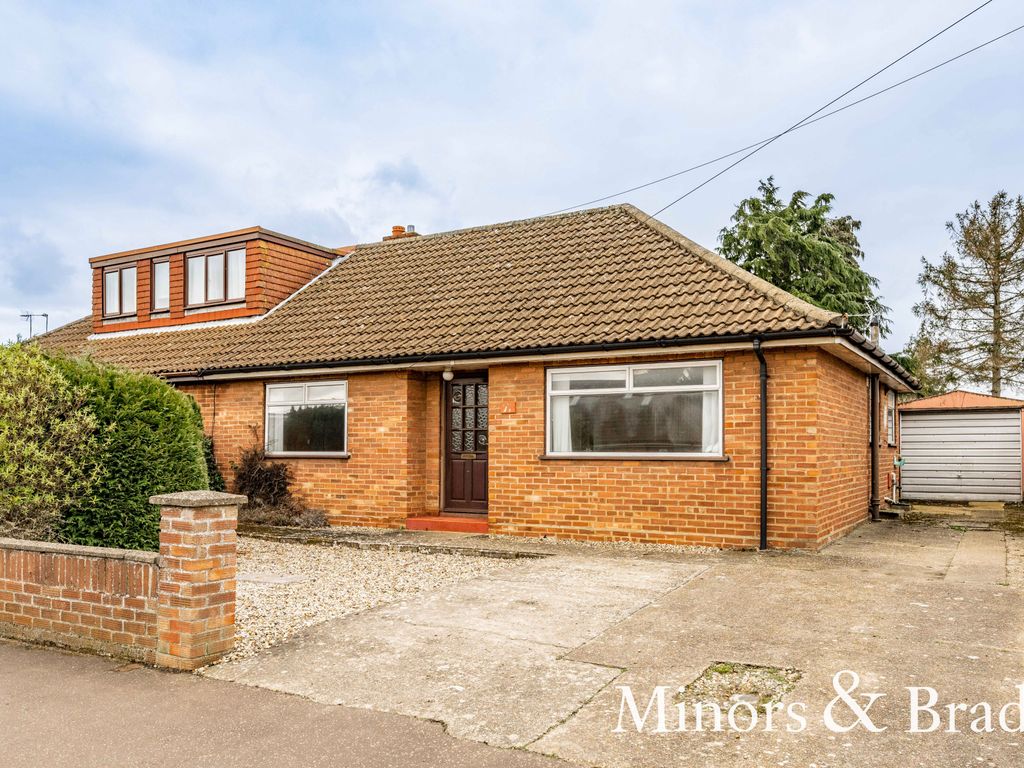 3 bed semidetached bungalow for sale in Drayton Wood Road, Hellesdon