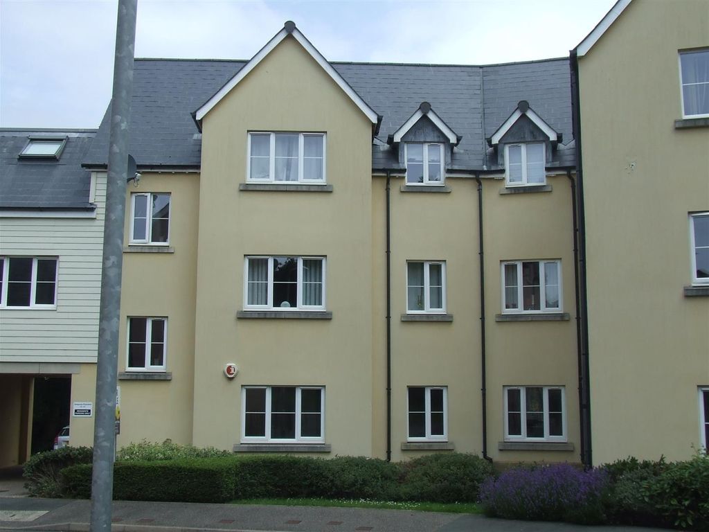 2 bed flat to rent in Sampson's Plantation, Fremington, Barnstaple EX31
