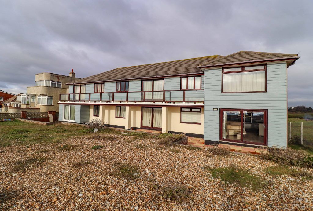 2 bed flat for sale in Southwood Road, Hayling Island PO11 Zoopla