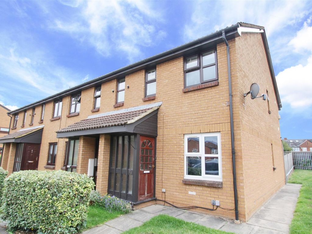 1 bed flat for sale in Clarkes Drive, Uxbridge UB8 Zoopla