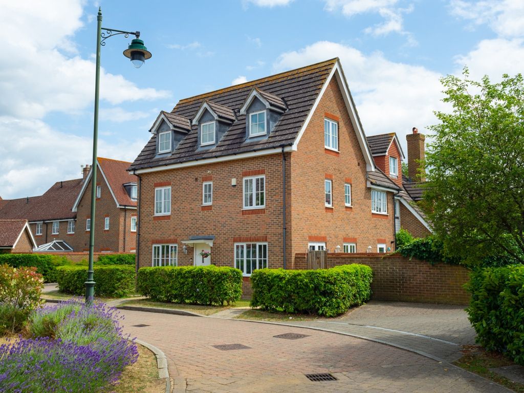 5 bed detached house for sale in Ruby Walk, Kings Hill, West Malling