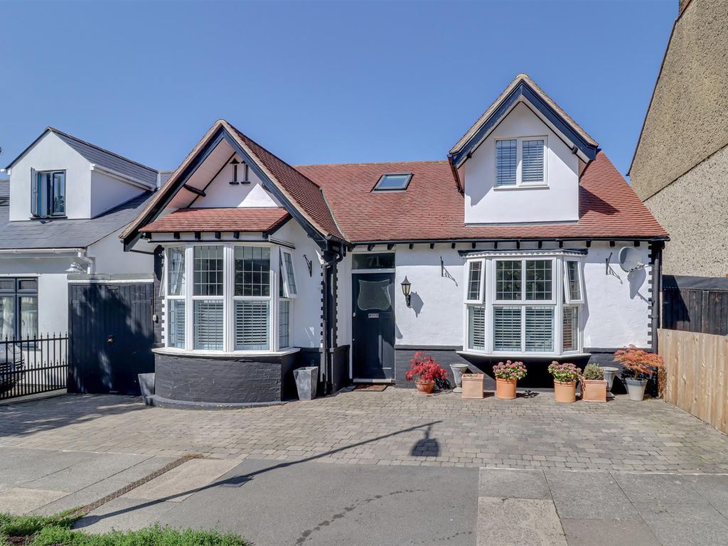 4 bed detached house for sale in Silversea Drive, WestcliffOnSea SS0