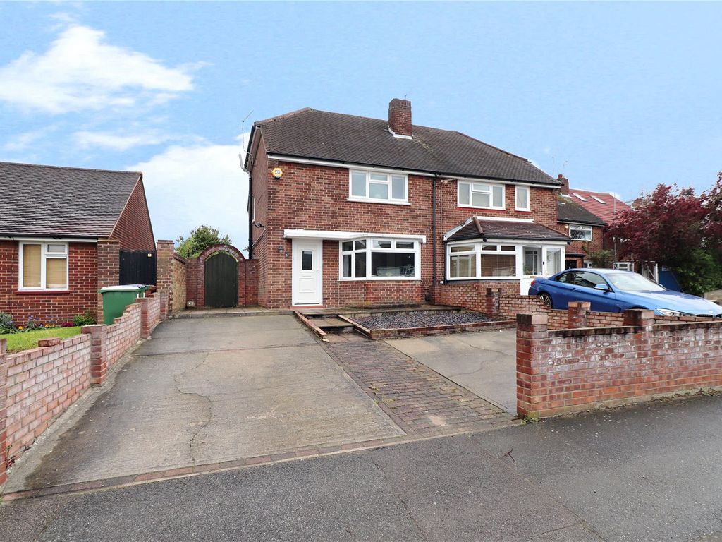 2 bed semidetached house for sale in Cheviot Close, Bexleyheath, Kent