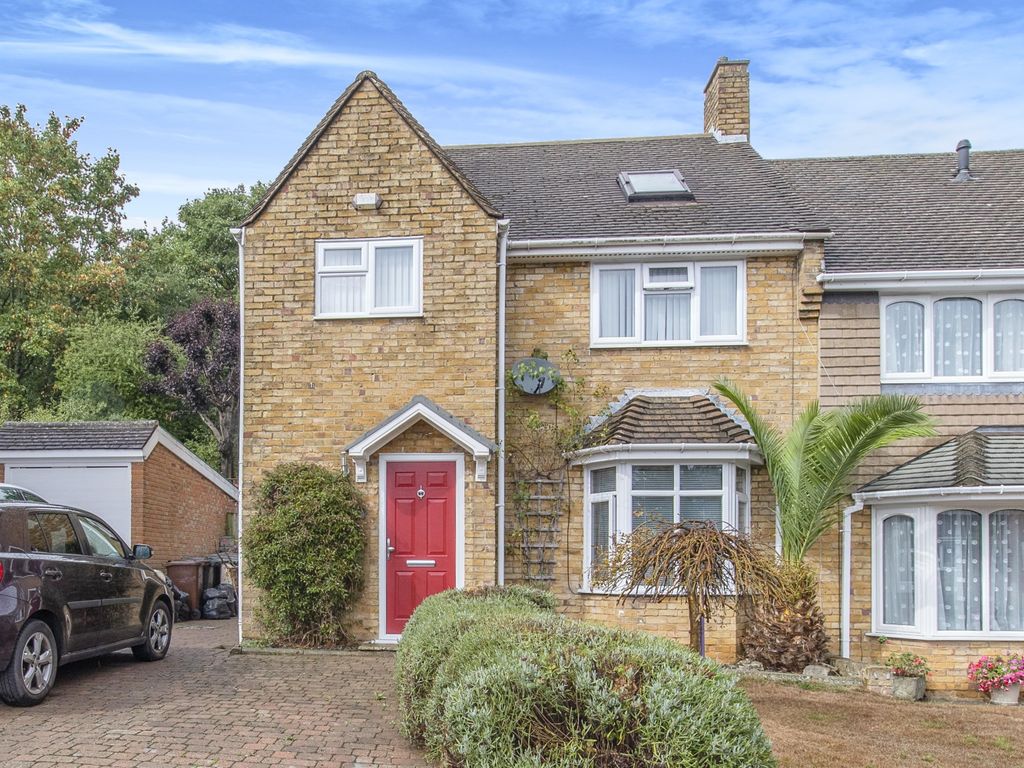 3 bed semidetached house for sale in Blackthorn Drive, Aylesford ME20