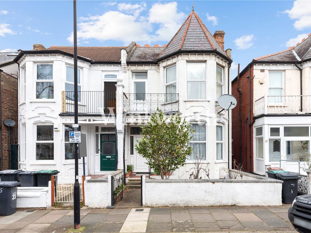 4 bed semidetached house for sale in Sylvan Avenue, London N22, £