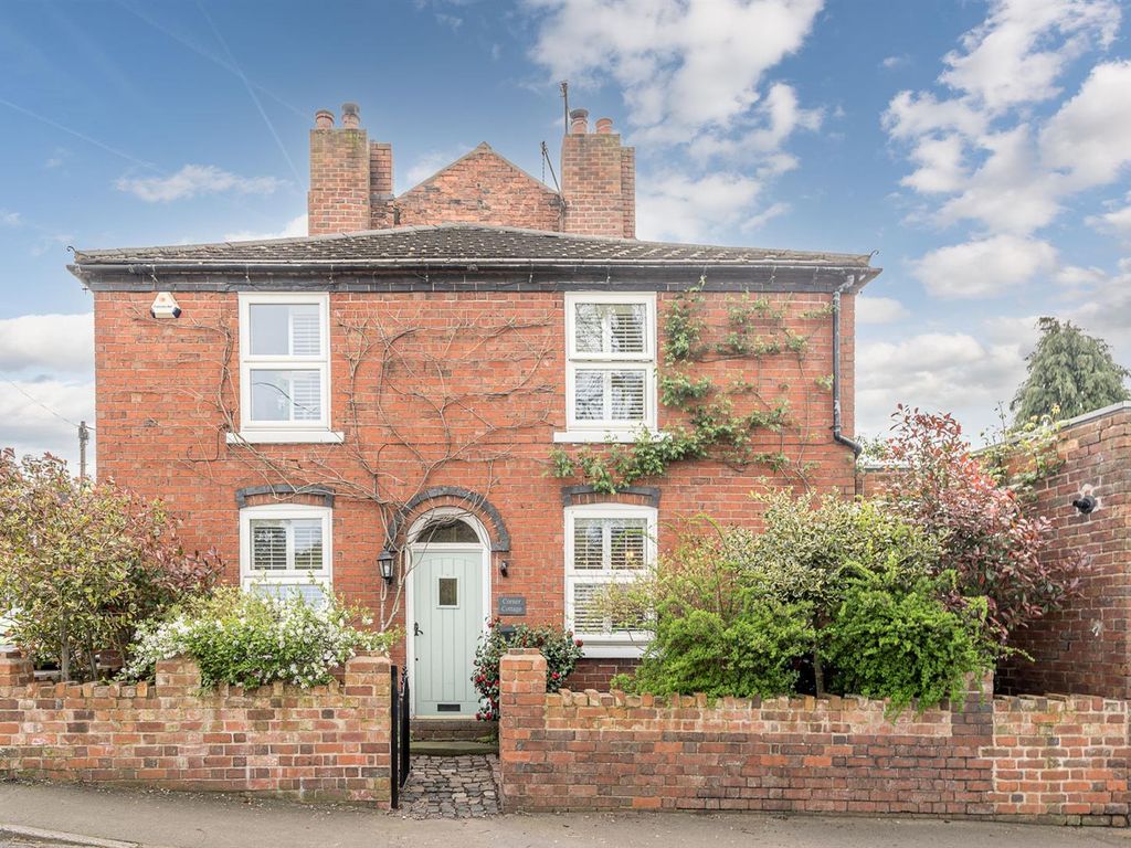 2 bed property for sale in Corner Cottage, Bells Lane, Wordsley DY8, £