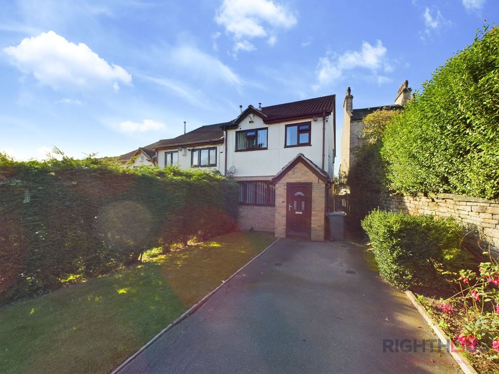 3 bed end terrace house for sale in Manorley Lane, Bradford BD6, £