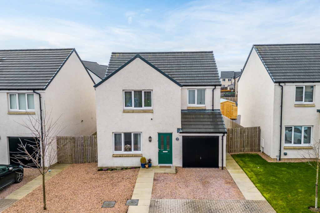4 bed detached house for sale in Finlay Drive, Arbroath DD11, £230,000 Zoopla