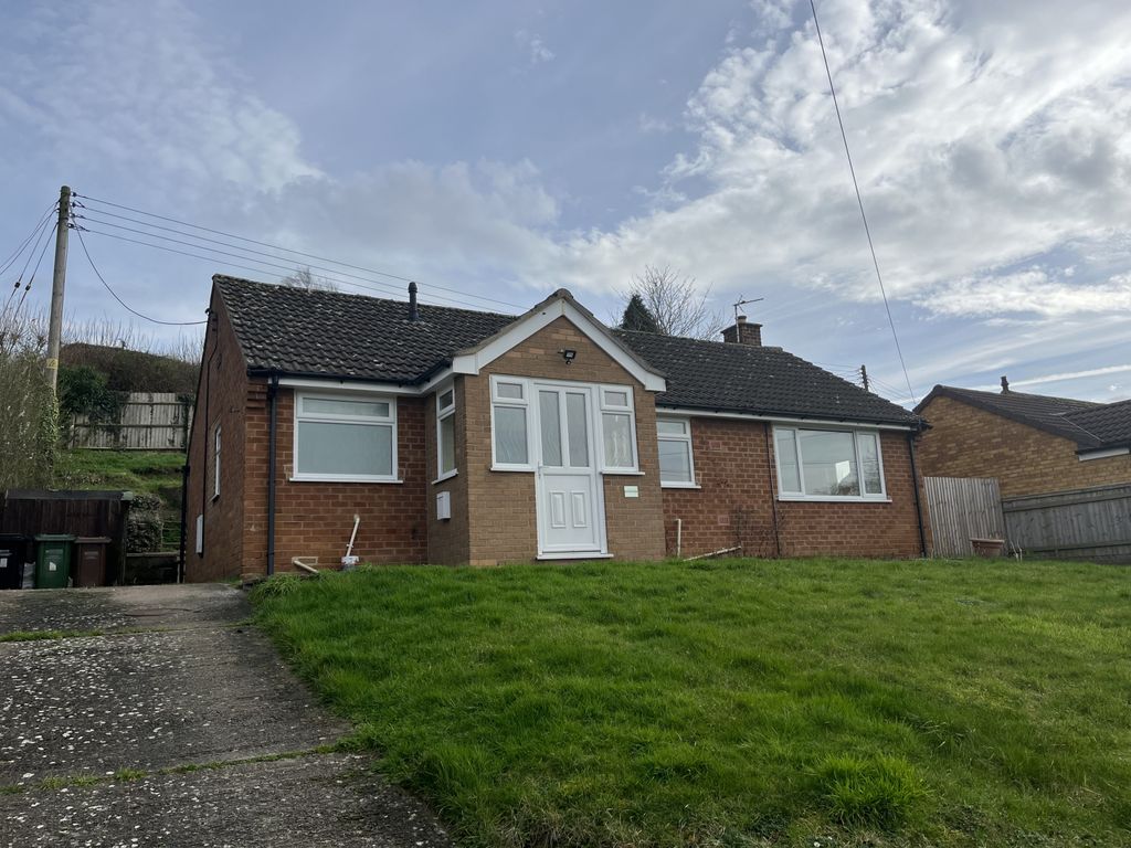2 bed bungalow for sale in Dock Lane, Bredon, Tewkesbury GL20, £375,000