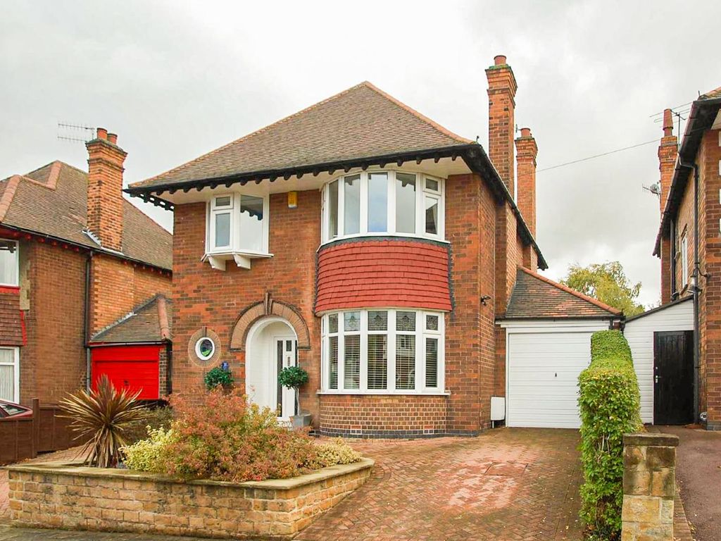 4 bed detached house to rent in Harrow Road, West Bridgford, Nottingham