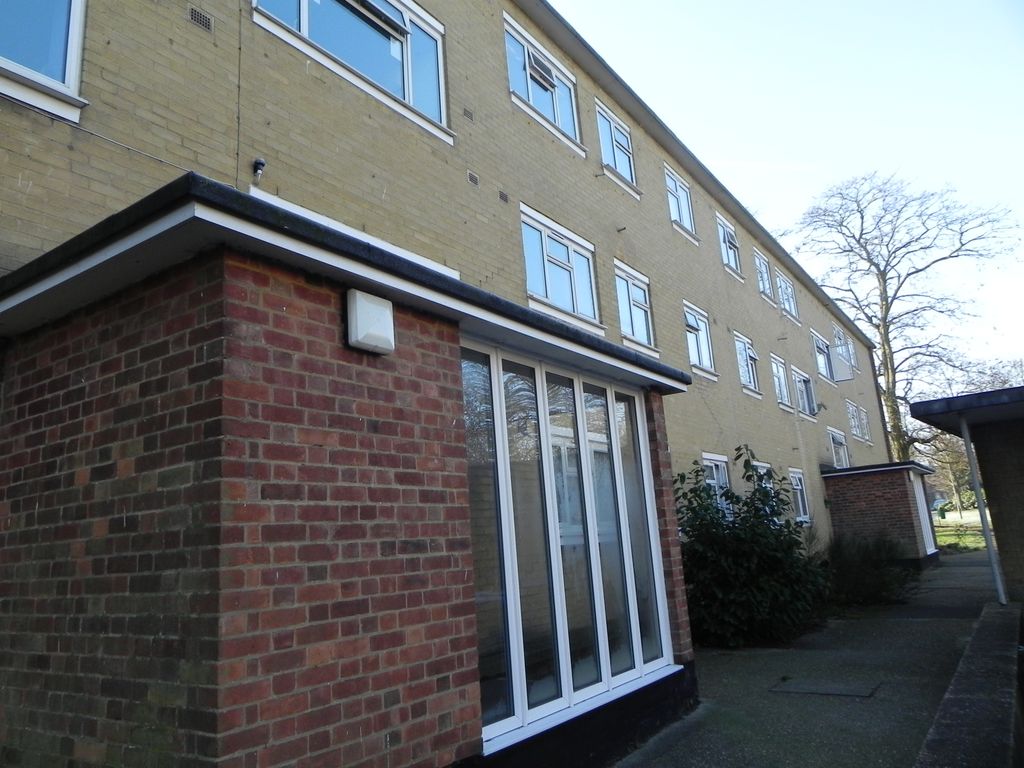 2 bed flat to rent in Tanys Dell, Harlow CM20 Zoopla