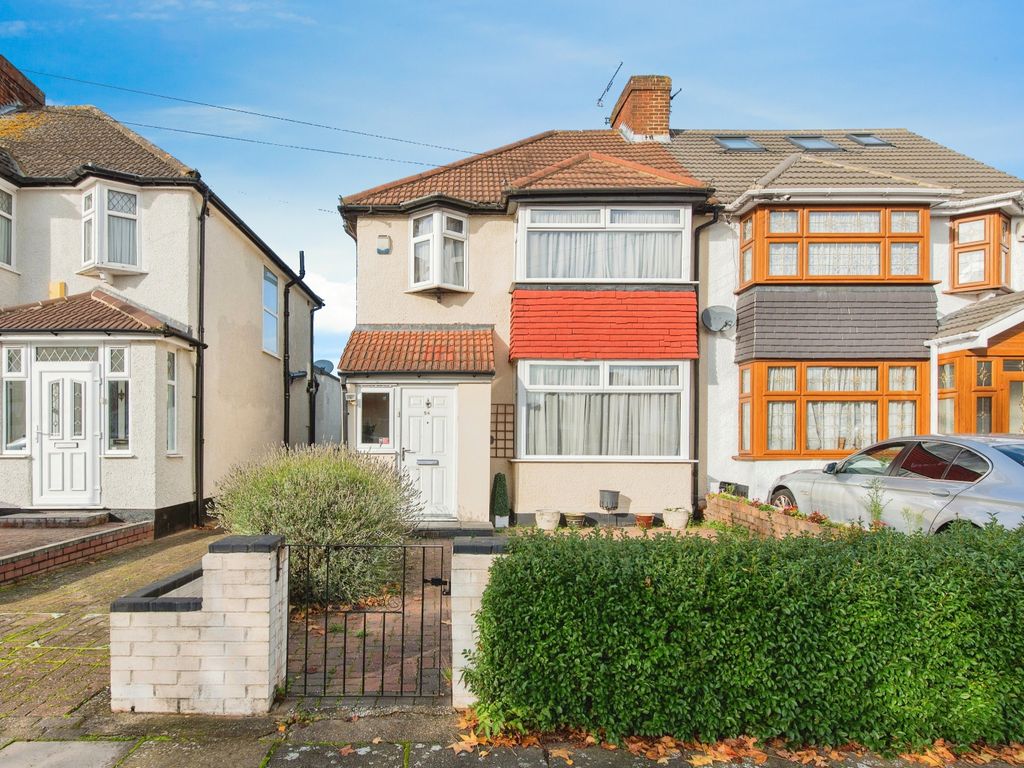 3 bed semidetached house for sale in Southbourne Avenue, Colindale NW9
