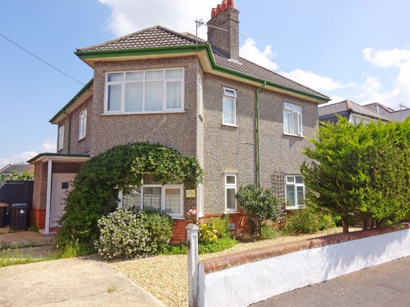 Ground Floor Garden Flat Chigwell Road Queens Park Bournemouth BH8