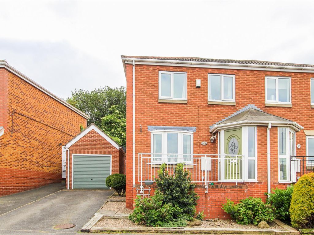 3 bed semidetached house for sale in Hollin Drive, Durkar, Wakefield