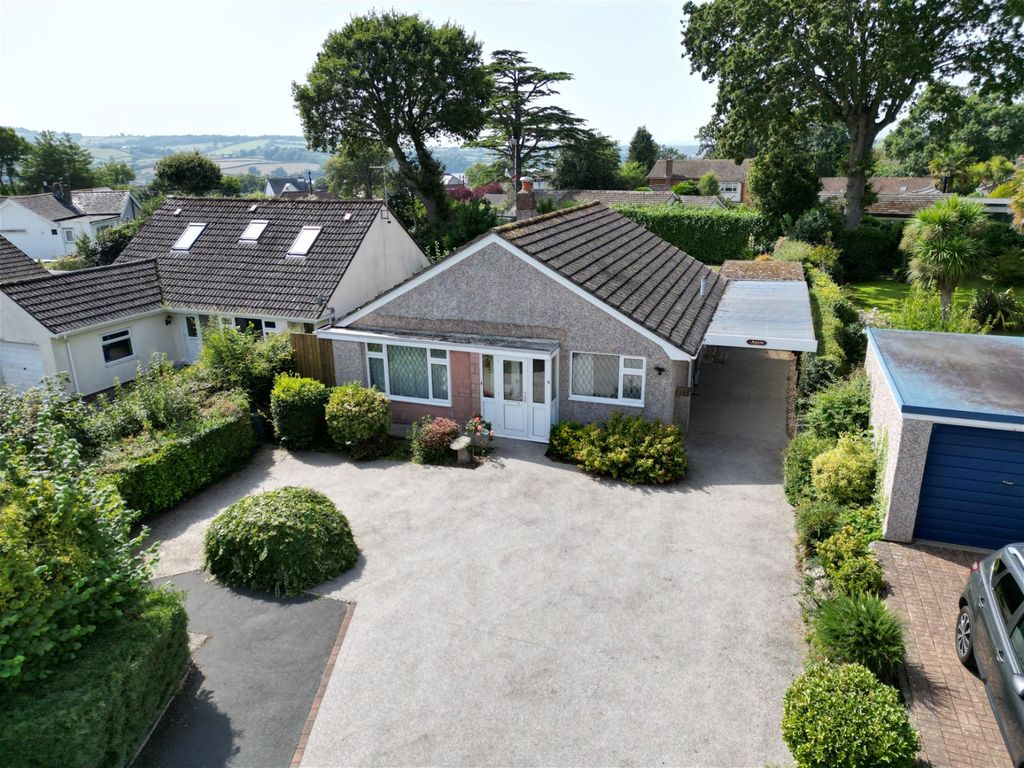 3 bed bungalow for sale in Avenue, Teignmouth TQ14, £450,000 Zoopla
