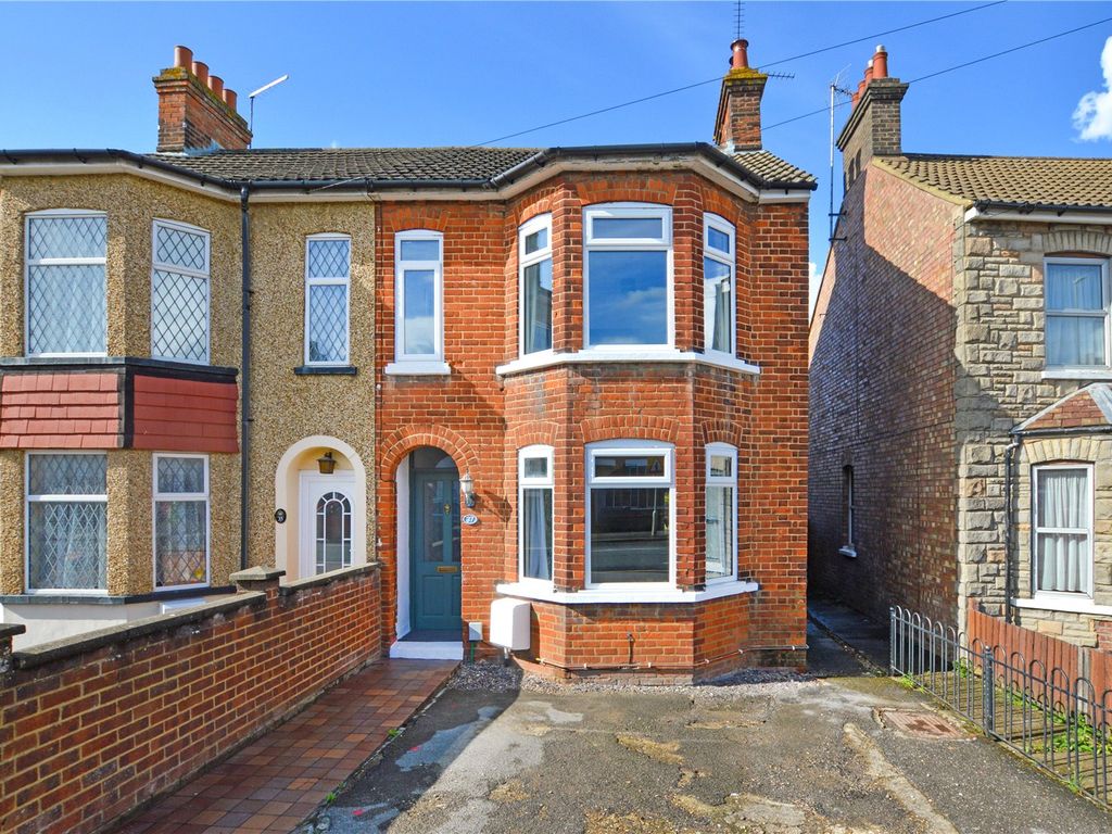 3 bed semidetached house for sale in Houghton Road, Dunstable, Bedfordshire LU5, £325,000 Zoopla