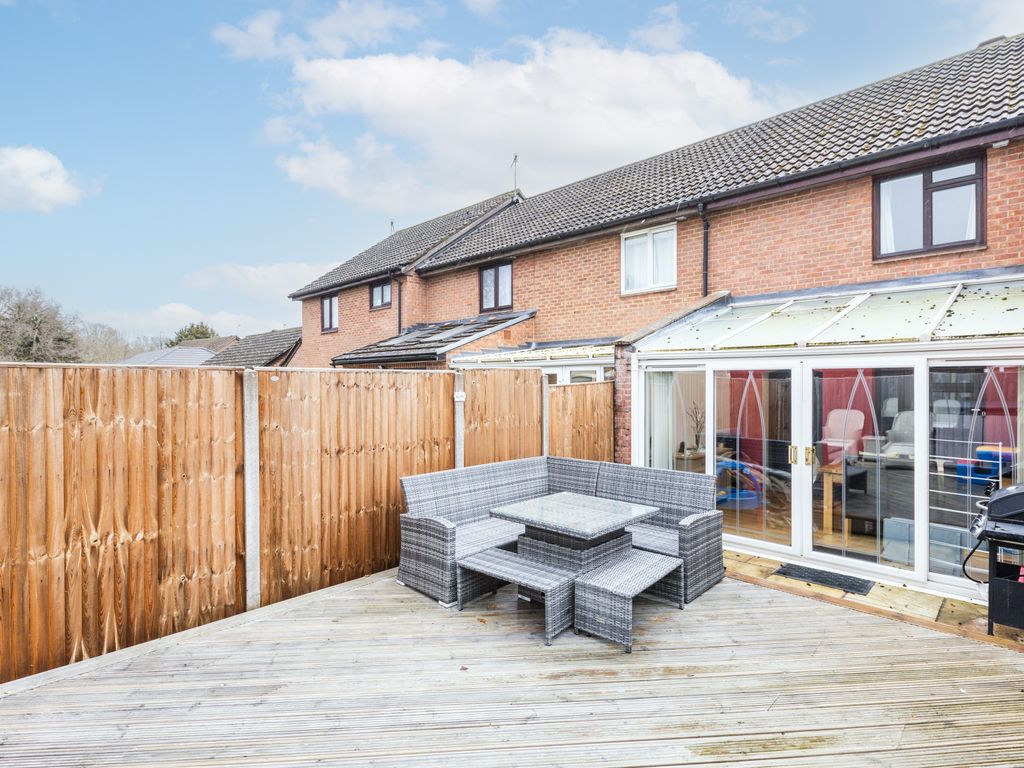 3 bed terraced house for sale in Barnfield Way, Oxted RH8 Zoopla