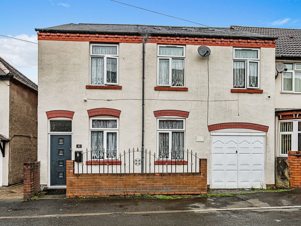 5 bed terraced house for sale in Vicarage Road, Lye, Stourbridge DY9