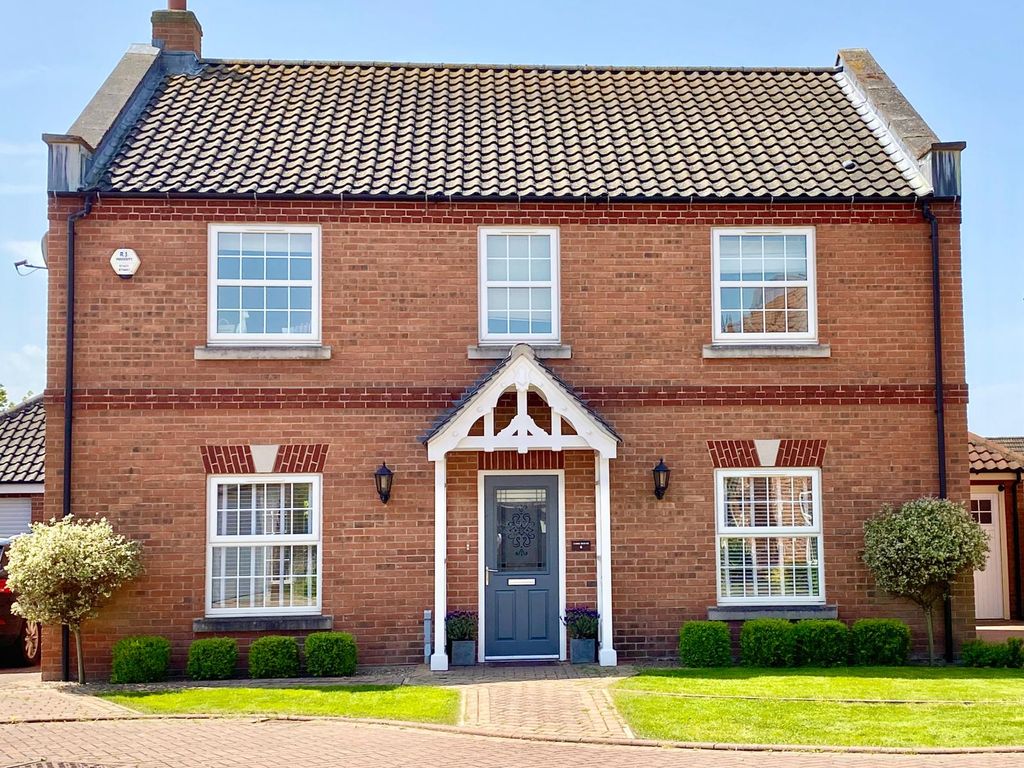 4 bed detached house for sale in Hawthorn Croft, Misterton, Doncaster