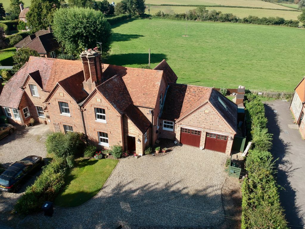 3 bed semidetached house for sale in 44 The Street, Aldermaston RG7, £