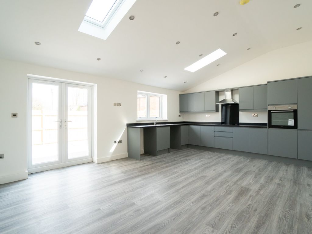 2 bed flat to rent in Greenhill Lane, Riddings, Alfreton DE55 Zoopla