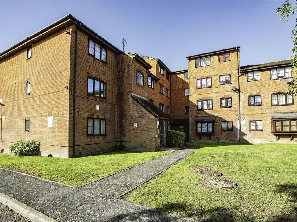 1 bed flat for sale in Tenney House, Curzon Drive, Grays, Essex RM17, £145,000 Zoopla