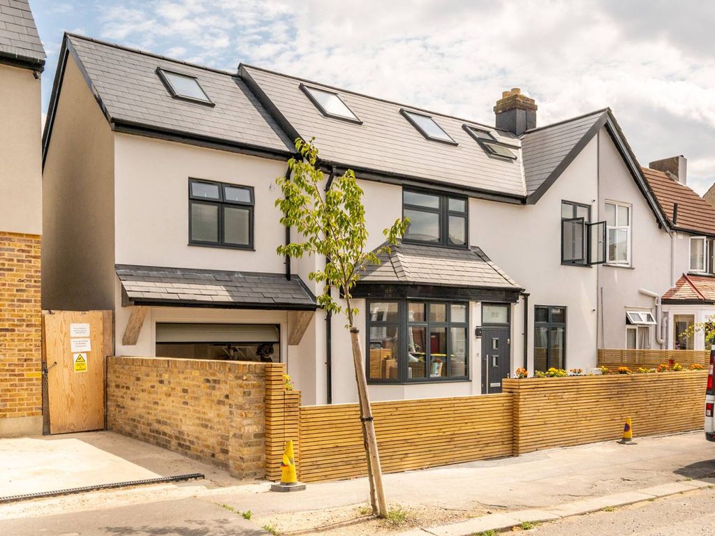 Walpole Road, Woodford, London E18