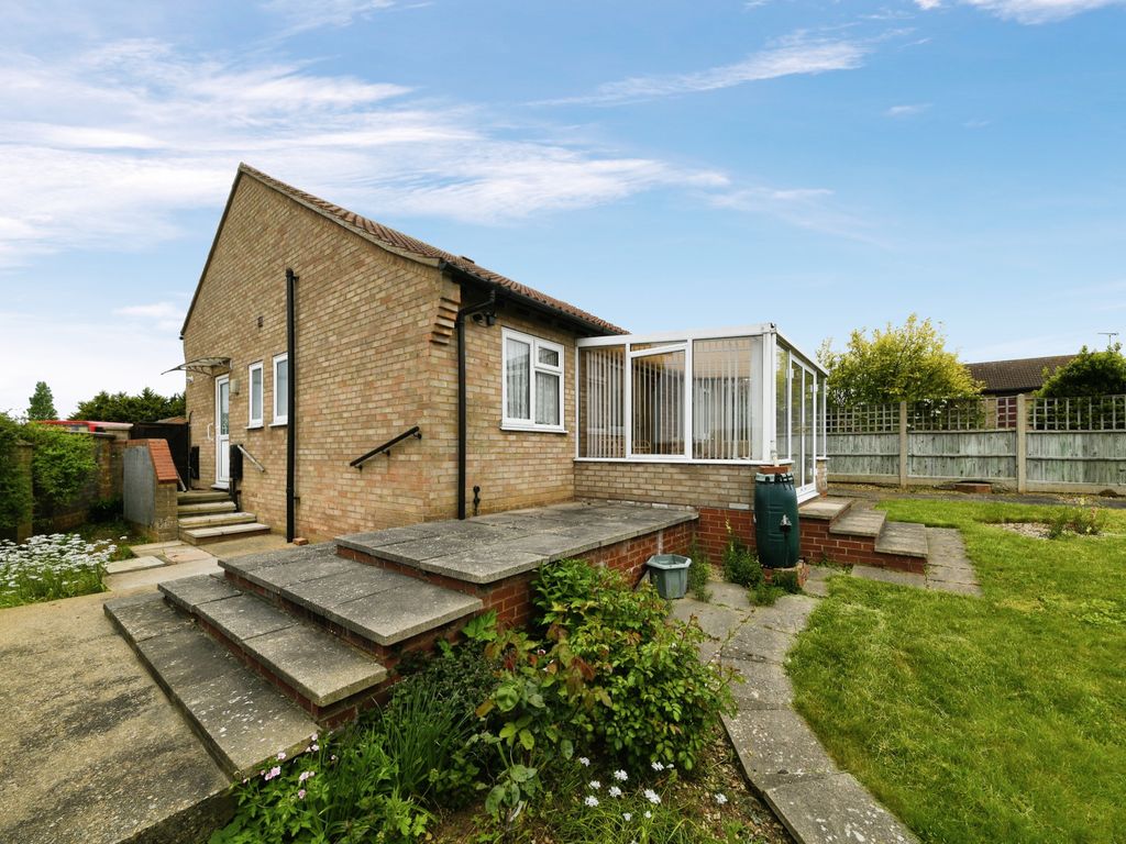 3 bed bungalow for sale in Princess Drive, Hunstanton, Norfolk PE36