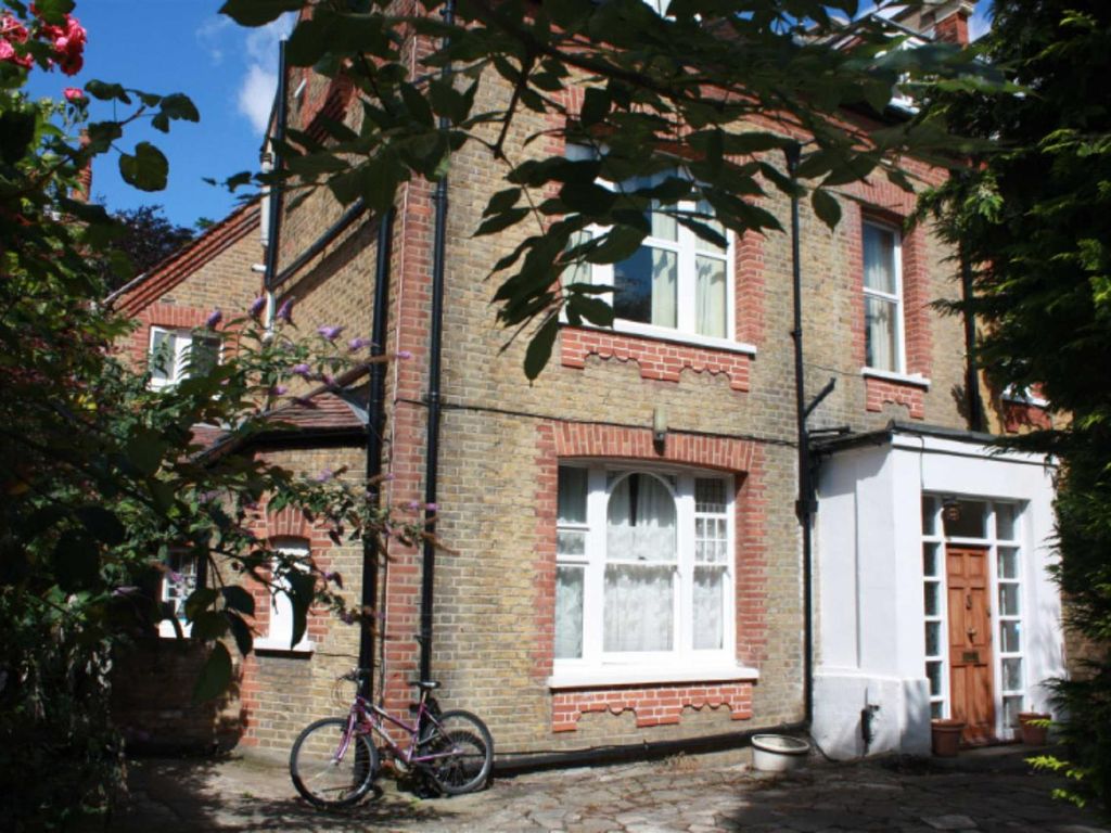 Studio to rent in Malbrook Road, Putney, London SW15, £900 pcm Zoopla