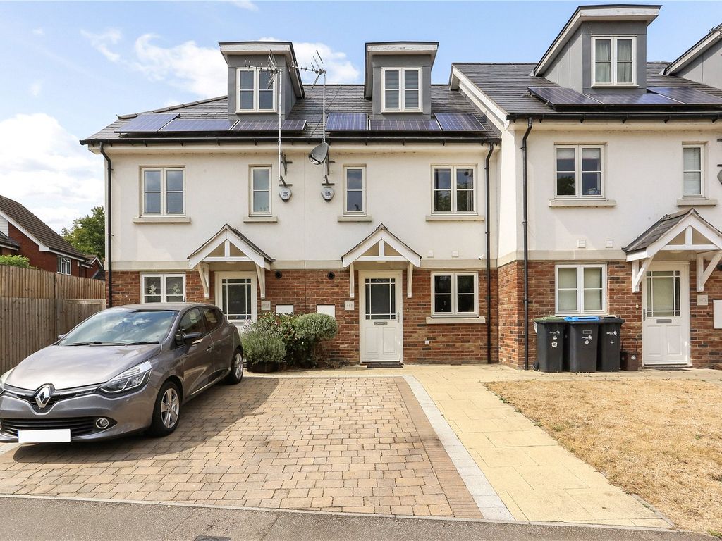 New home, 3 bed terraced house for sale in South Ordnance Road, Enfield