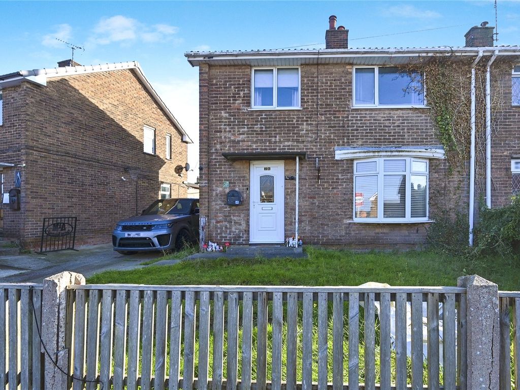 3 bed semidetached house for sale in Whitewater Road, New Ollerton