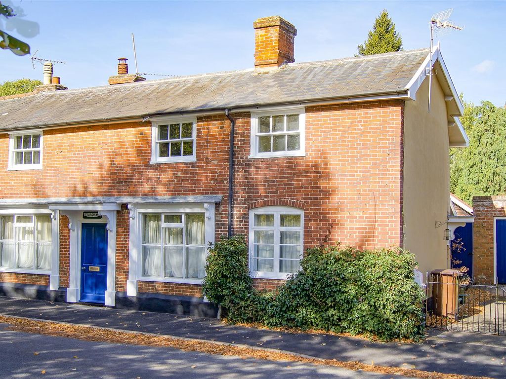 3 bed semidetached house for sale in The Street, WalshamLeWillows