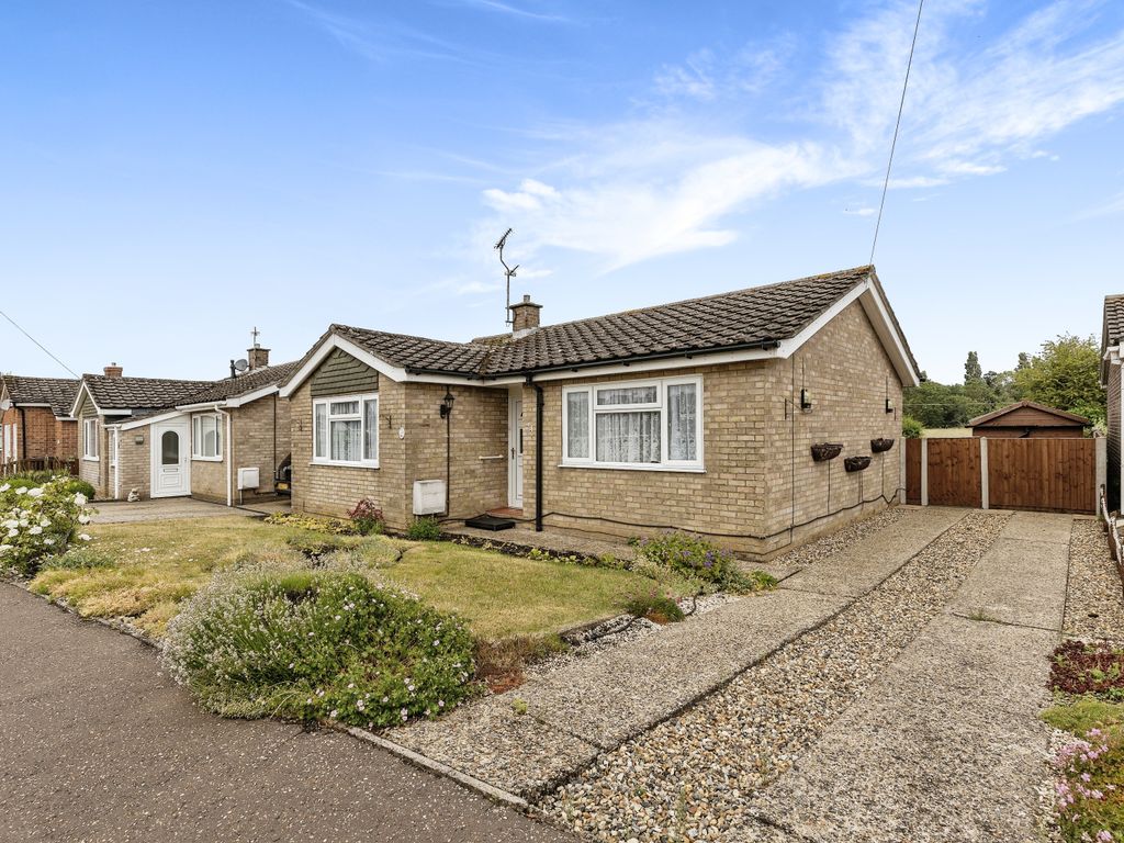 2 bed bungalow for sale in Langmere Road, Watton, Thetford IP25 Zoopla