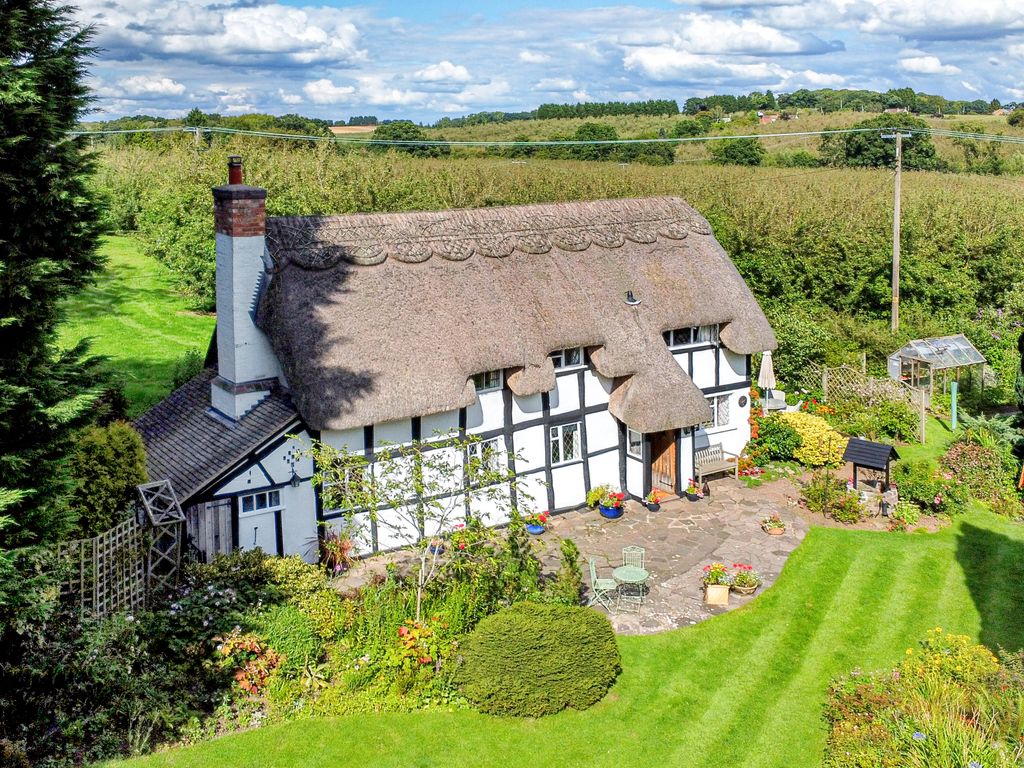 2 bed cottage for sale in Prickley Green, Martley, Worcester WR6, £615,000 Zoopla