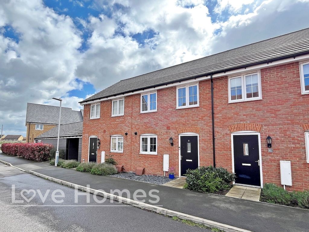 2 bed terraced house for sale in Victoria Grove, Flitwick, Bedford MK45