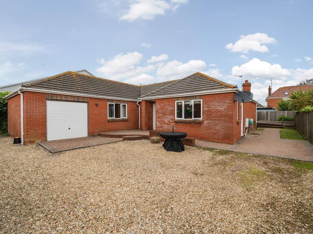 3 bed bungalow for sale in Monmouth Avenue, Weymouth DT3, £490,000 Zoopla