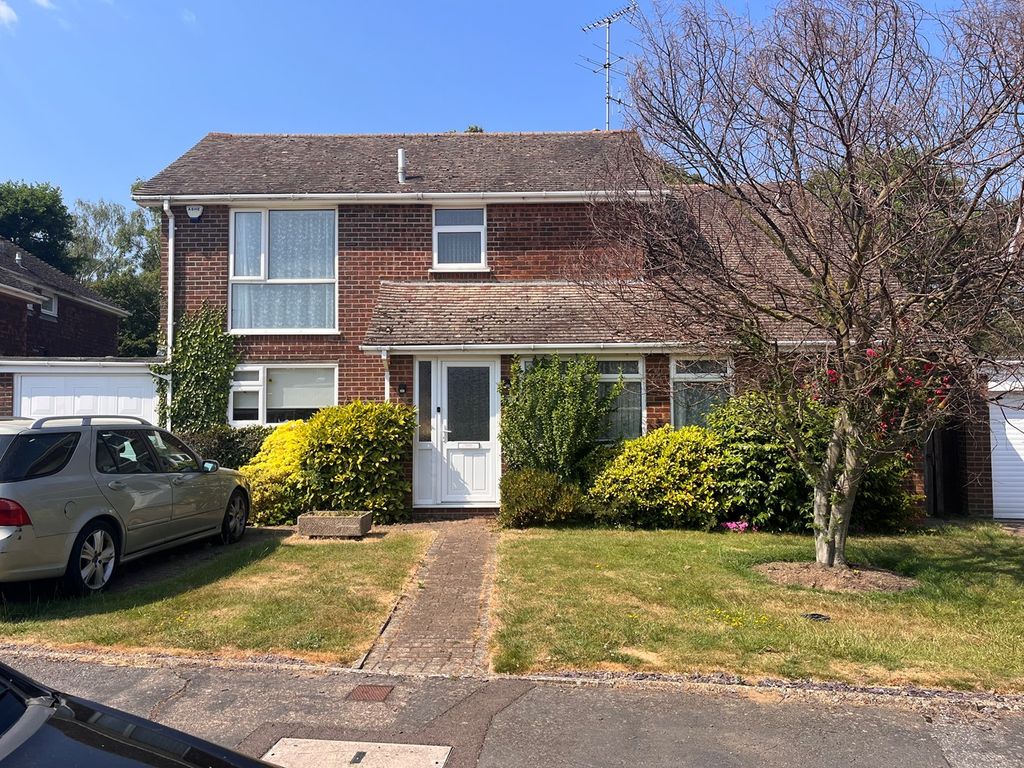 4 bed detached house for sale in Eastergate, BexhillOnSea TN39 Zoopla