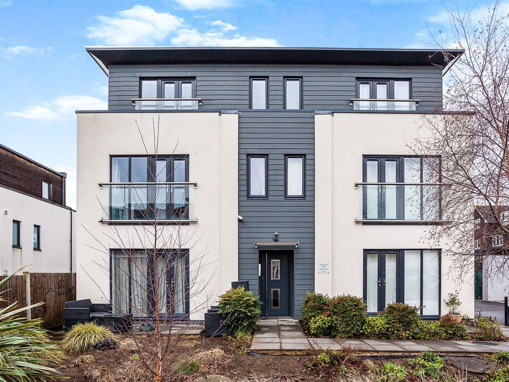 2 bed flat for sale in Elizabeth Court, Burgess Hill RH15 Zoopla
