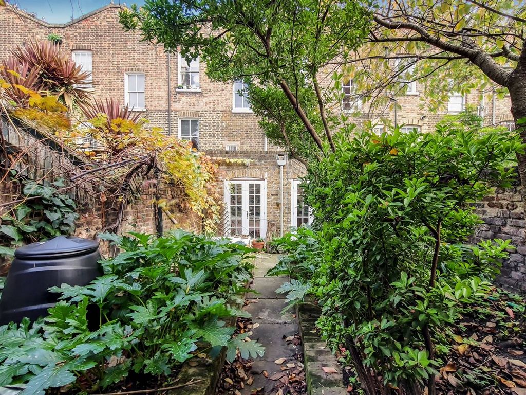 3 bed property for sale in Havering Street, Stepney, London E1 Zoopla