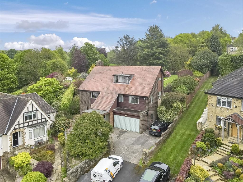 4 bed detached house for sale in Creskeld Garth, Bramhope, Leeds LS16